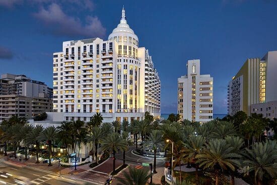 The exterior photo of Loews in Miami in the evening